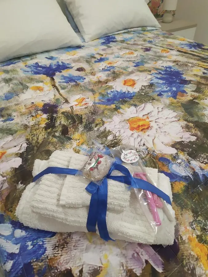 Shine Flowers Room Scordia Italy